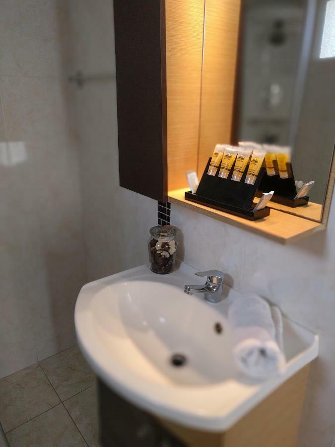 Monopetro Apartment เมตามอร์โฟซี ภายนอก รูปภาพ